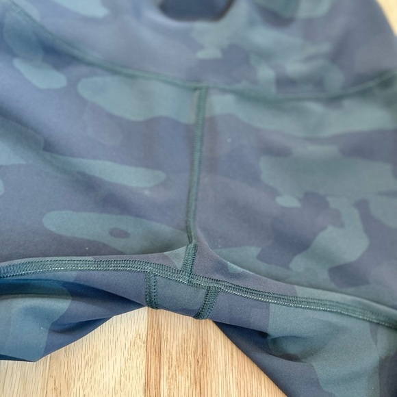 ALO YOGA high waist vapor camo legging size S - Picture 9 of 11